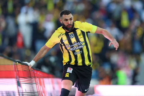  بنزيما ينقذ اتحاد جدة بهدف +90 أمام التعاون ويقوده لصدارة الدوري السعودي